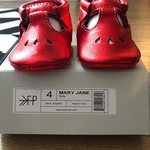 Size 4 Ruby Freshly Picked Mary Jane Shoes NWT